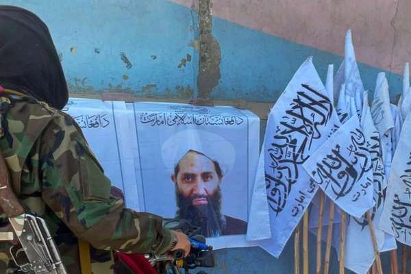 هبتالله آخندزاده طالبان را از «اندیوالیزم» برحذر داشت