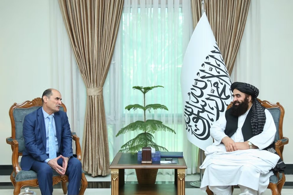 طالبان تؤكد التزامها القوي بتوسيع العلاقات مع طاجيكستان