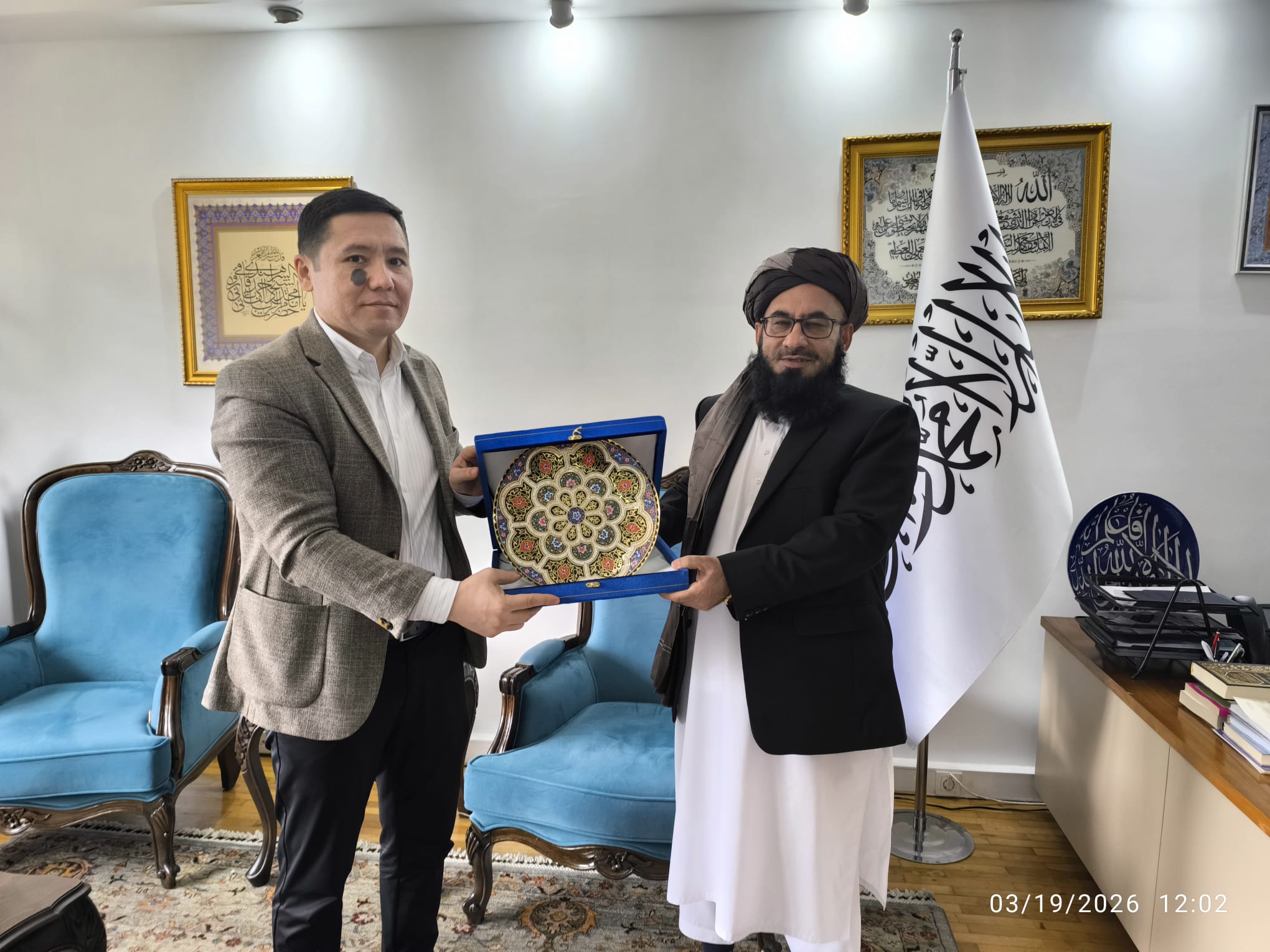 په استانبول کې د طالبانو کونسل له خپل ازبکستاني سیال سره د دوه اړخیزو اړیکو په تړاو غږېدلی