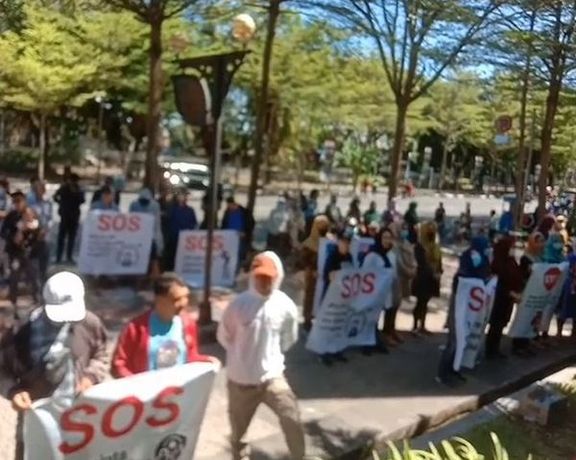 پولیس اعتراض پناهجویان افغان در اندونیزیا را با 'خشونت سرکوب' کرد