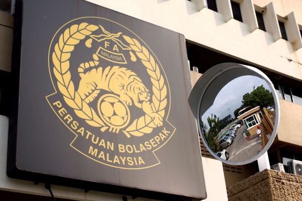 فیفا نتایج سه بازی تیم ملی فوتبال مالیزیا را به دلیل شرایط غیر قانونی بازیکنان تغییر داد