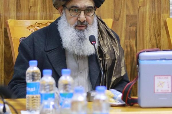 وزارت صحت طالبان قرارداد برخی موسسات را لغو میکند