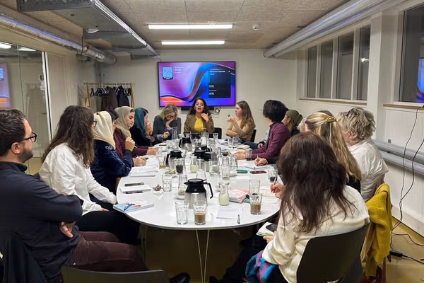 نماینده ویژه دنمارک: مشارکت معنادار زنان در آینده سیاسی افغانستان ضروری است