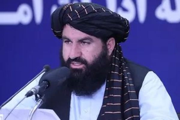 طالبان: زمونږ له واکمنېدو راهیسې د پخواني حکومت ۱۰۸۰ چارواکي بېرته هېواد ته راستانه شوي