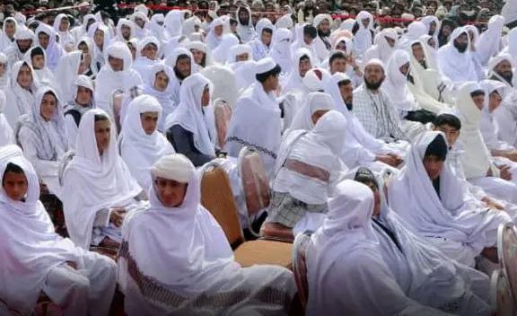 د کندهار له جهادي مدرسې  ۳۲۰ حافظان فارغ شول