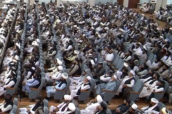 د طالبانو د علماوو پرېکړه لیک: له نظام څخه دفاع «مقدس جهاد او فرض عین» ګڼل کېږي