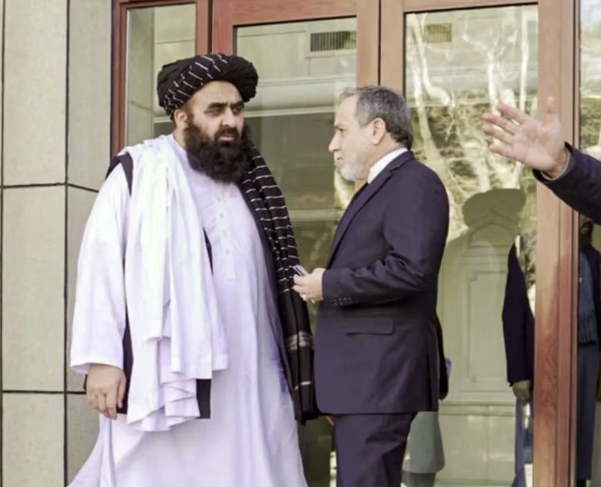 كيف وقفت طالبان إلى جانب إيران خلال الحرب؟