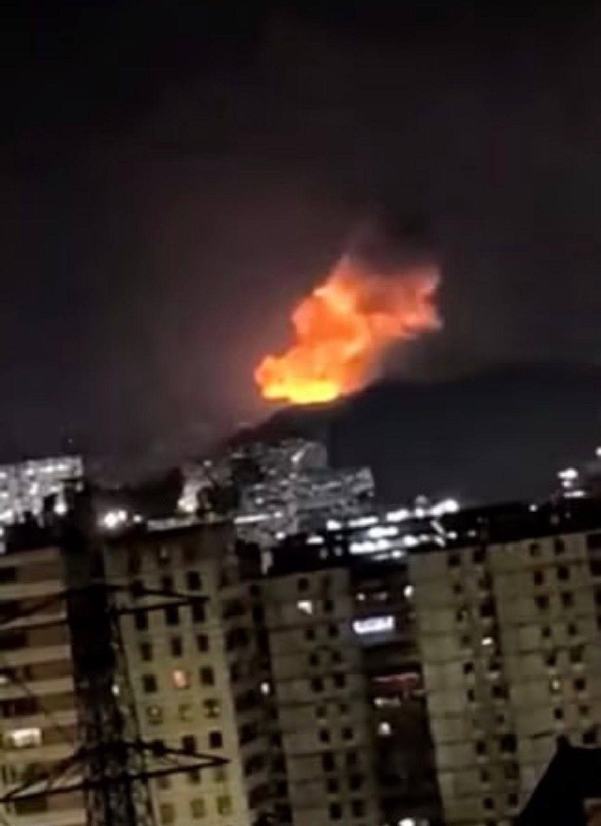 د وینزویلا په پلازمېنه کې د چاودنې غږ اورېدل شوی