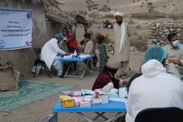 د روغتیايي بودجې کمښت؛ په افغانستان کې نږدې ۶۰۰ روغتیايي مرکزونه تړل شوي