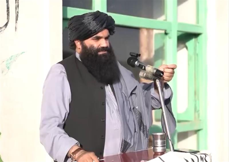 انتقاد حقانی از رهبران گزافه‌گوی طالبان