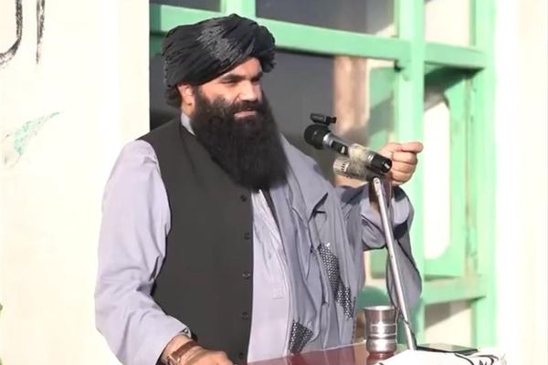 انتقاد حقانی از رهبران گزافهگوی طالبان