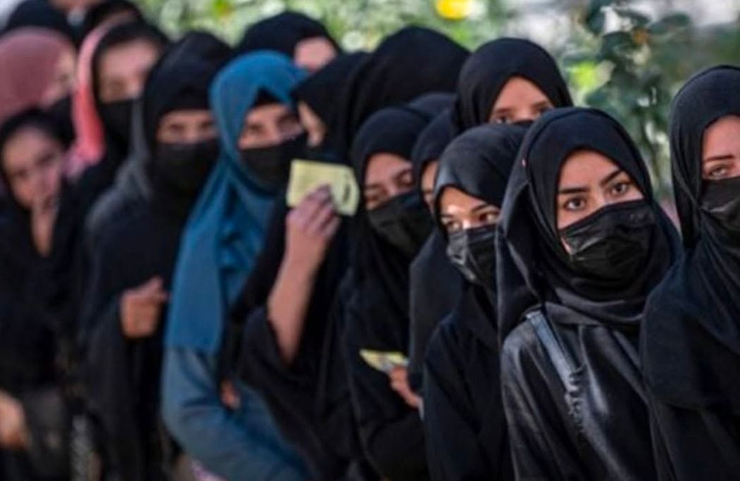 یک پزشک زن: «به دلیل برگزار نشدن امتحان اگزیت از حق کار محروم مانده‌ایم»