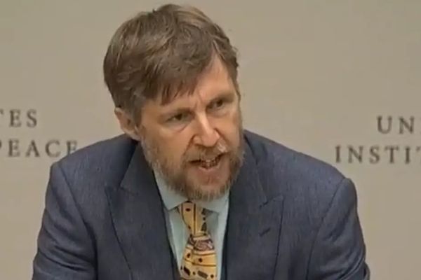 مایکل سمپل: د دوحې ښکېلې خواوې پر دې پوهېږي چې دغه بهیر څه ګټه نه کوي