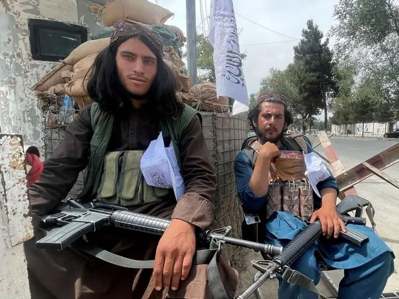 طالبان: هيڅوک حق نه لري، چې د اختر په خوشالۍ کې هوايي ډزې وکړي