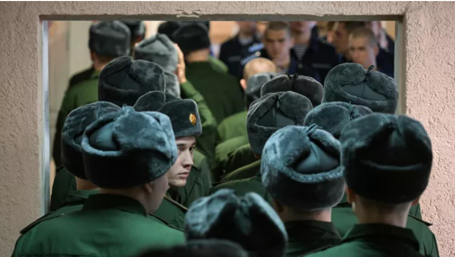 پوتین فرمان فراخوان ۱۵۰ هزار نفر برای سربازی در روسیه را امضا کرد