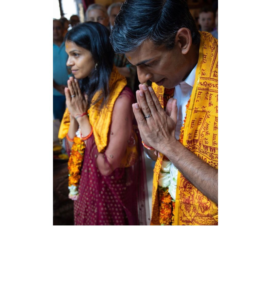 کرزی انتخاب یک نخست‌ وزیر رنگین‌پوست در بریتانیا را حرکت «ستایش برانگیز» خواند