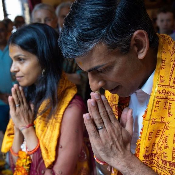 کرزی انتخاب یک نخست وزیر رنگینپوست در بریتانیا را حرکت «ستایش برانگیز» خواند