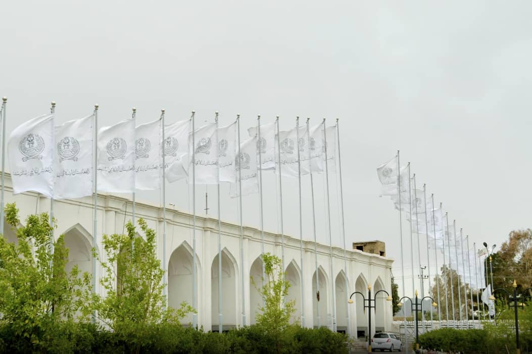 ملا شیرین د یوناما ځايي مشر ته: مرستندویان دې خپل کارونه د نظام د اصولو مطابق پر مخ بیايي