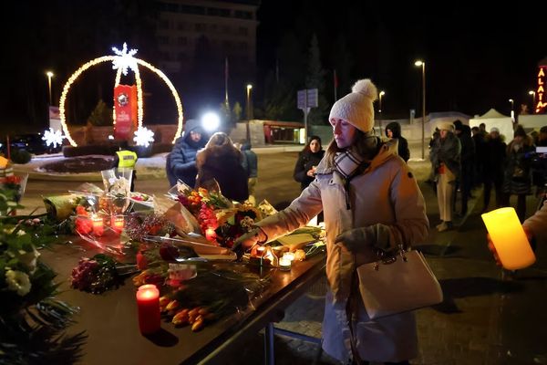 در آتشسوزی در پیست اسکی در سوئیس دستکم ۴۰ نفر کشته شدند