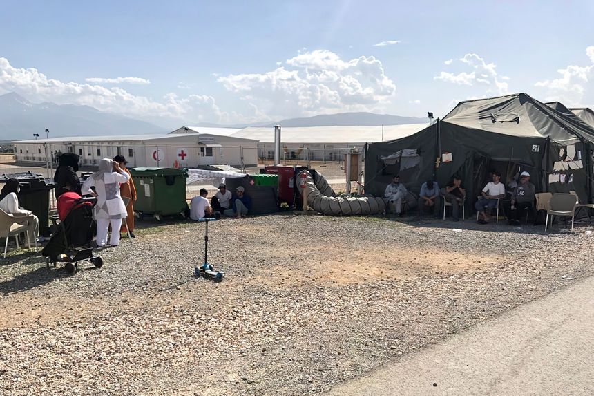 امریکا بر سر اسکان افغان‌های تخلیه‌ شده به کوزوو در سورینام مذاکره می‌کند