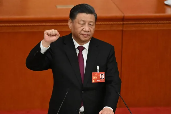 د چین ولسمشر: هېڅوک نهشي کولای چین او ټایوان له یو کېدو راوګرځوي