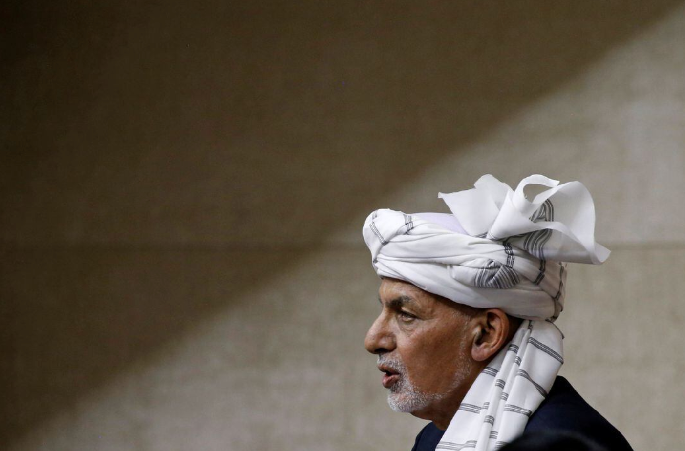 غني: د کلیو او ښارونو تر منځ رامنځته شوې عقدې د کابل د بربادۍ سبب شوې 