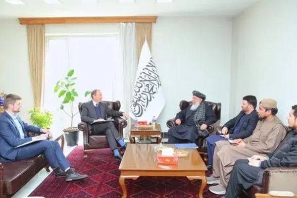 British Embassy Chargé d'affaires Discusses Consular Services In Europe With Taliban