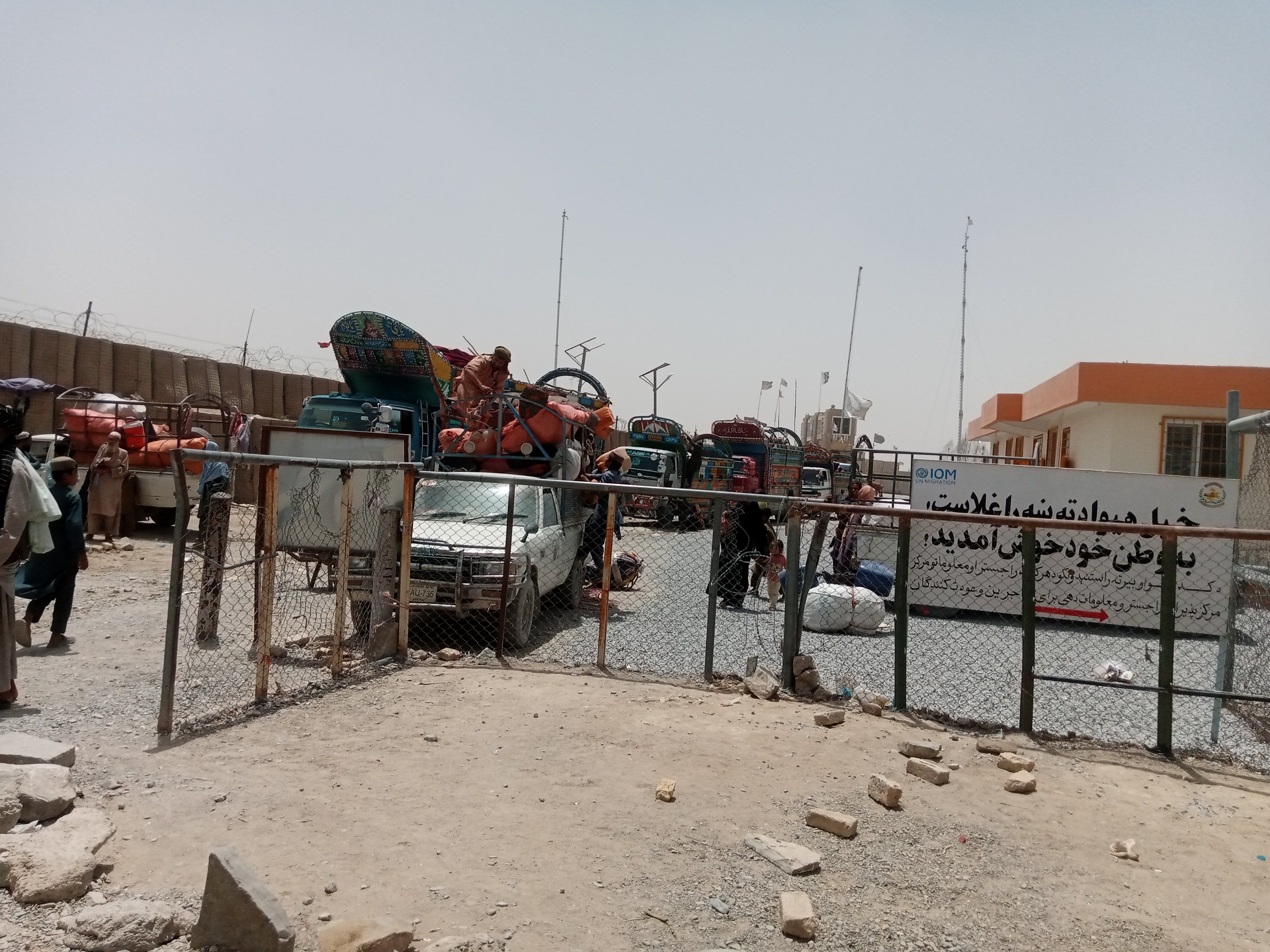 وزارت مهاجرین طالبان: بیش از ۵۰۰ مهاجر افغان از پاکستان بازگشتند