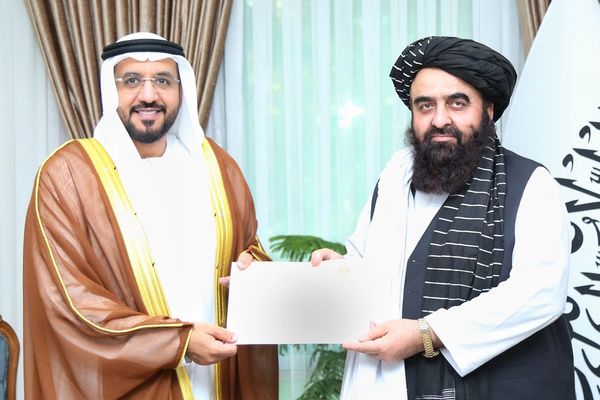 د متحده عربي اماراتو نوي سفیر خپل باورلیک امیرخان متقي ته وسپاره