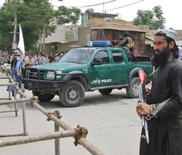 روایت شما؛ طالبان یک تازه‌داماد را در بلخ به دلیل نداشتن نکاح‌نامه لت‌وکوب کردند