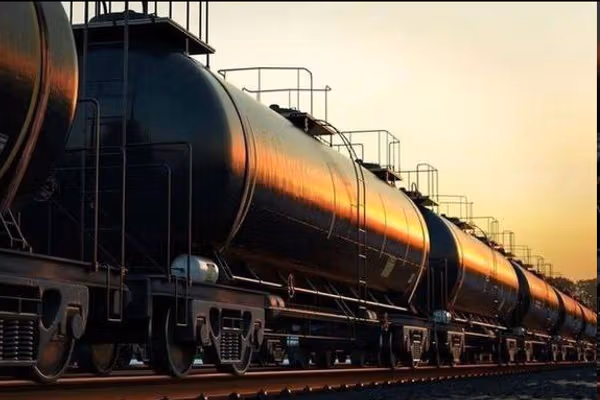 Russian Diesel Transit To Afghanistan Begins via Northern Rail Network, Says Iran