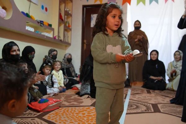 یونېسف وایي، افغانستان کې یې د مور او ماشوم د اړیکو پیاوړي کېدو ۷۰مرکزونه جوړ کړي