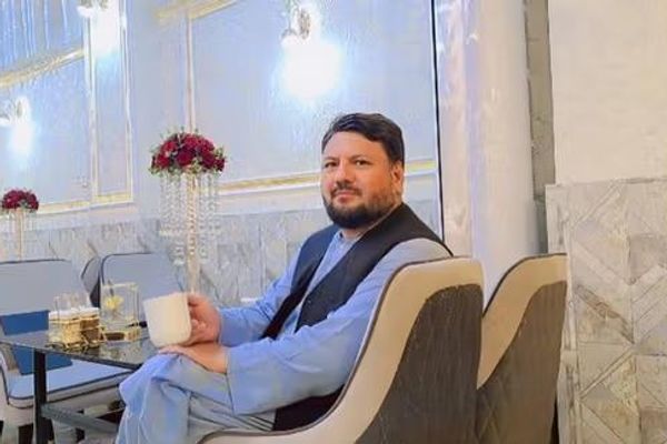 طالبانو یو مدني فعال له یوناما څخه د «بودجې ترلاسه کولو» په تور نیولی
