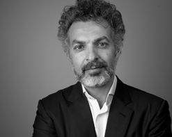 انتقاد گسترده از مالک موبی گروپ بخاطر کاربرد نام «دولت» به جای «طالبان»