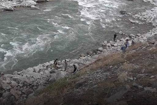 په بدخشان کې د ترافیکي پېښې له امله پنځه تنه مړه شوي