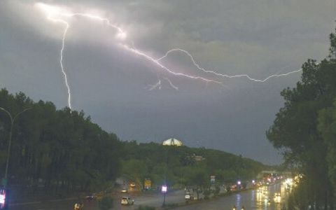 د پاکستان په پنجاب ایالت کې د سختو توپانونو له امله ۱۴ تنه مړه شوي دي