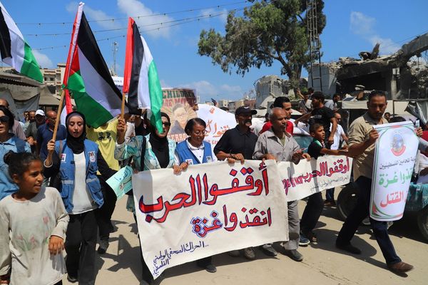 17 عضواً في مجلس الشيوخ يطالبون بإنهاء تقييد الإعلام في غزة