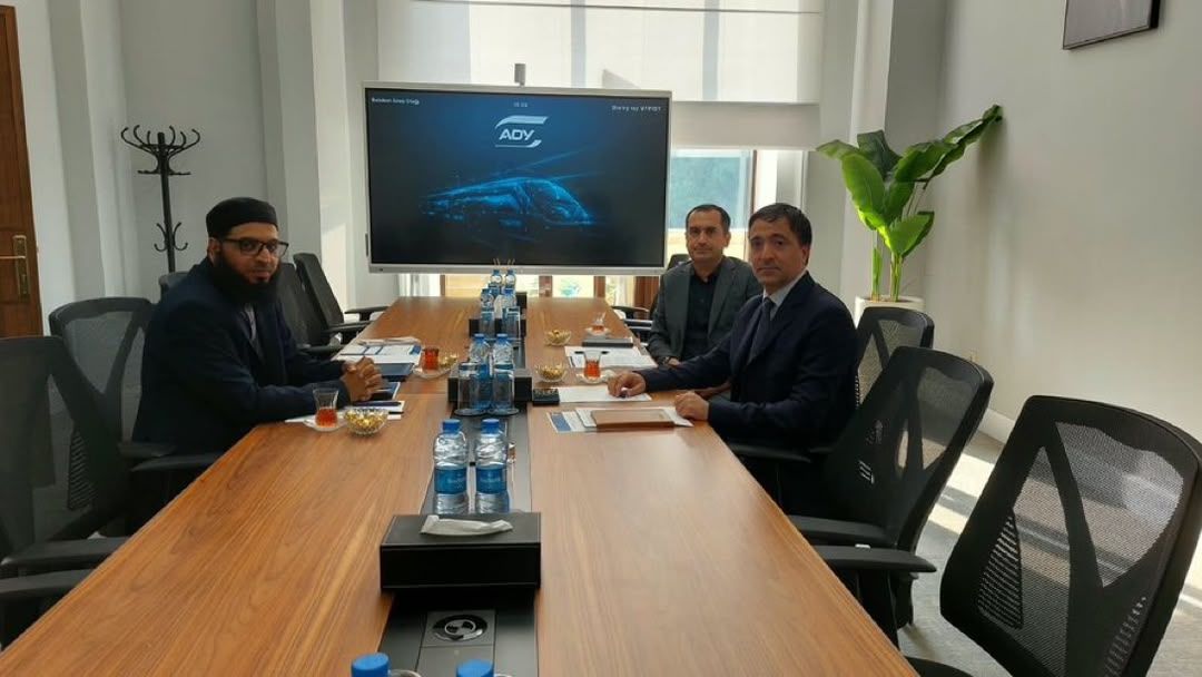 طالبانو له اذربایجان سره د اوسپنې پټلۍ له لارې د سوداګرۍ پر پراختیا خبرې کړې دي