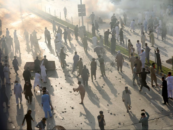 شب ناآرام پاکستان؛ امریکا و بریتانیا خواستار احترام به حاکمیت قانون شدند