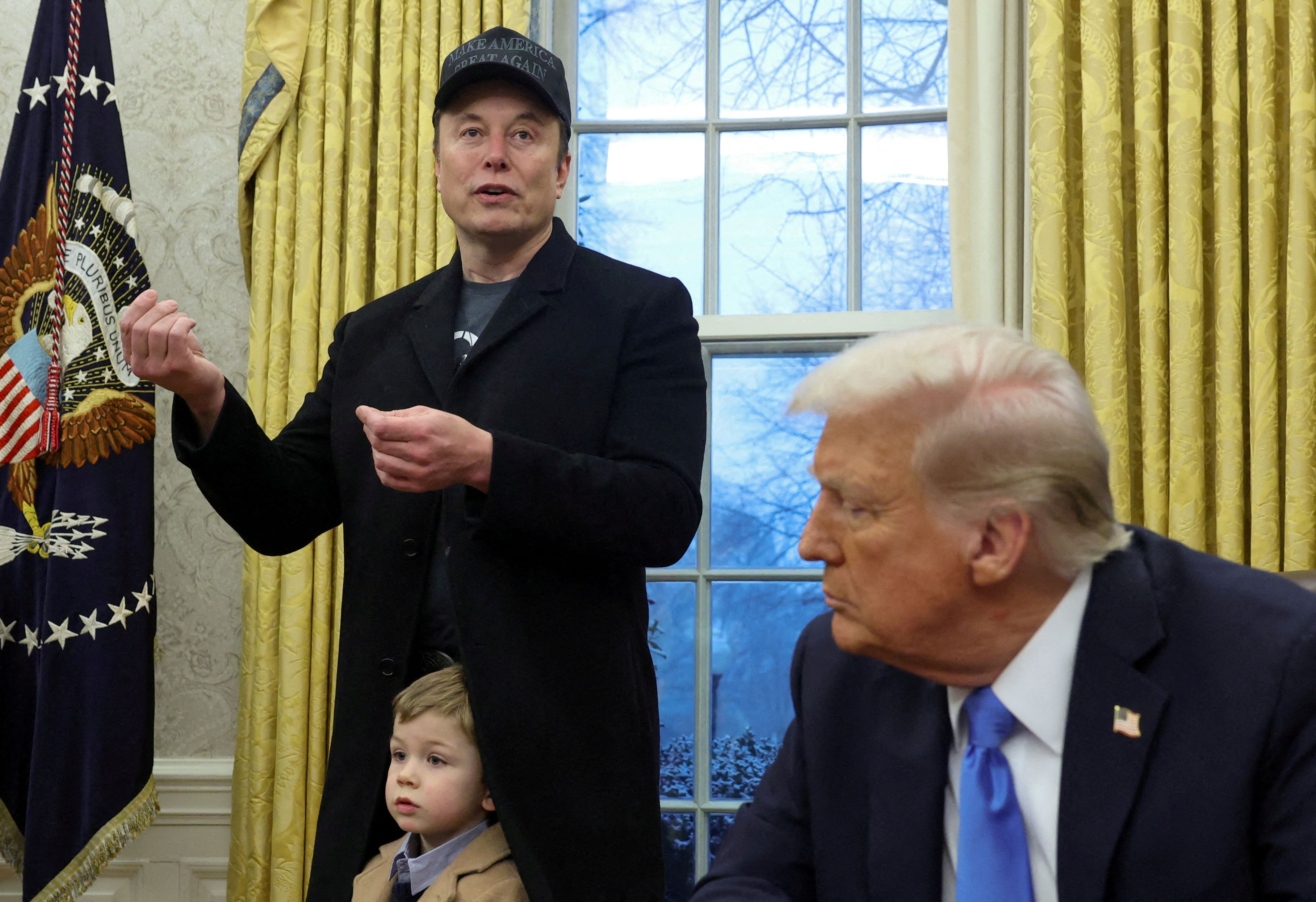 ترامپ: ایلان ماسک عملکردی فوق‌العاده دارد، اما احتمالا چند ماه دیگر از دولت می‌رود