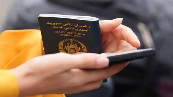 پاکستان کې له کړاو سره مخ افغانان؛ له تېرې یوې اونۍ راهیسې اسلاماباد د ویزو تمدید درولی