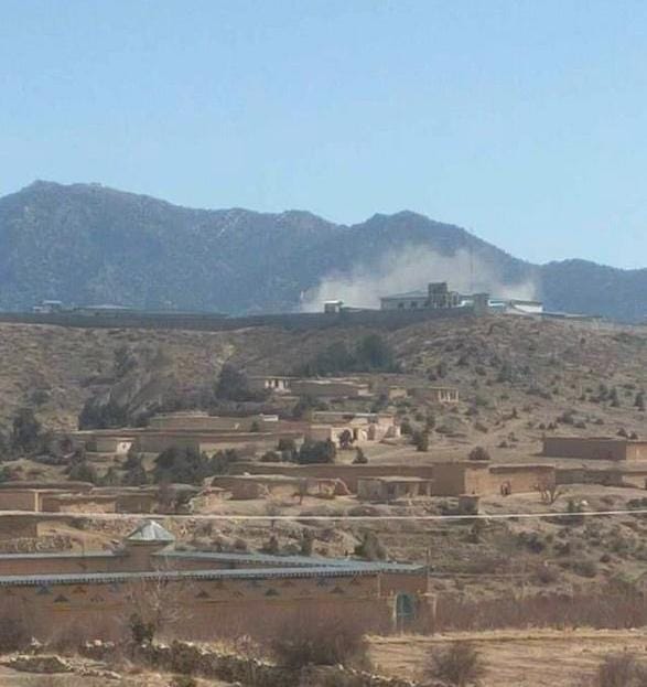 د طالبانو دفاع وزارت: د ډیورنډ کرښې په اوږدو کې مو پر پاکستاني پوستو ځوابي بريدونه کړي 