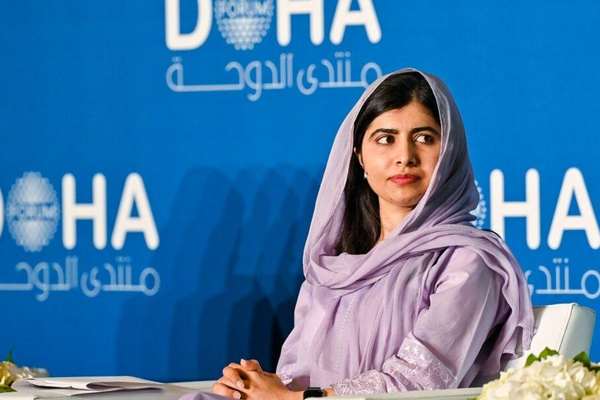 ملاله یوسفزۍ: د انټرنټ بندیز د افغان ښځو او نجونو د لا زیاتو ازادیو محدودولو هڅه ده