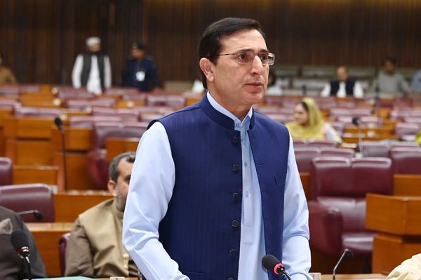 ګوهر خان: کشمیر کې د تحريک انصاف د نوماندانو د نوم لیکنې ردول تبعيضي چلند دی