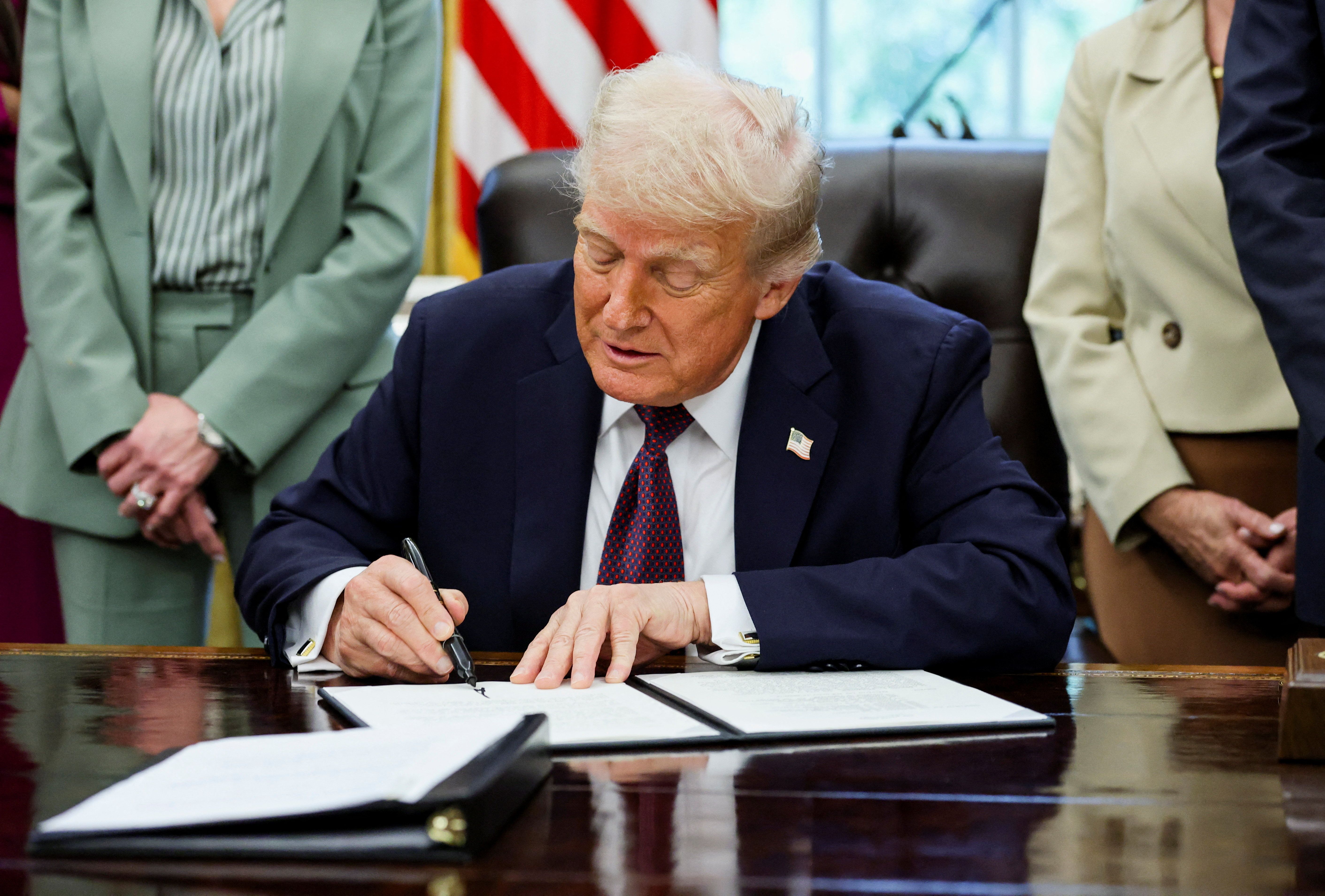 أفغانستان في قائمة الولايات المتحدة للدول المنتجة والناقلة للمخدرات