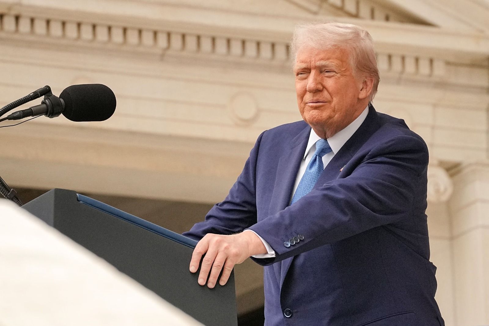 ترامپ توقف تحریم‌های ایران را لغو کرد