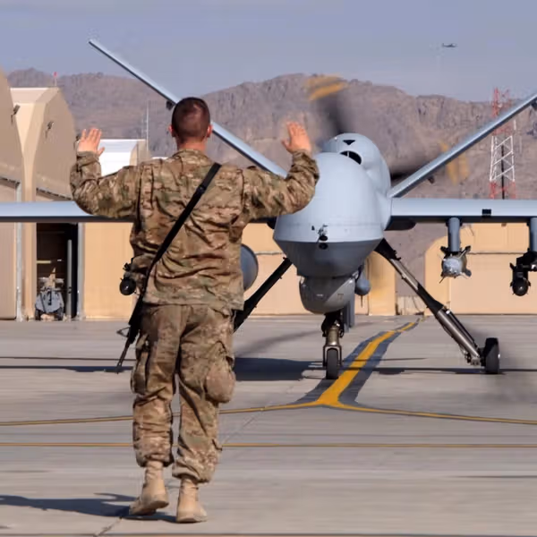 خبرگزاری دولتی روسیه از پروازهای شناسایی ارتش امریکا در نزدیکی مرزهای ایران خبر داد