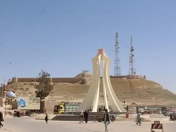 طالبان در زابل ۱۲ نفر را پیش چشم مردم شلاق زد