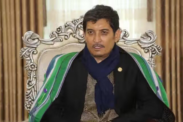 أوزبكستان تفرج عن نائب سابق في البرلمان الأفغاني بعد 11 شهراً من اعتقاله