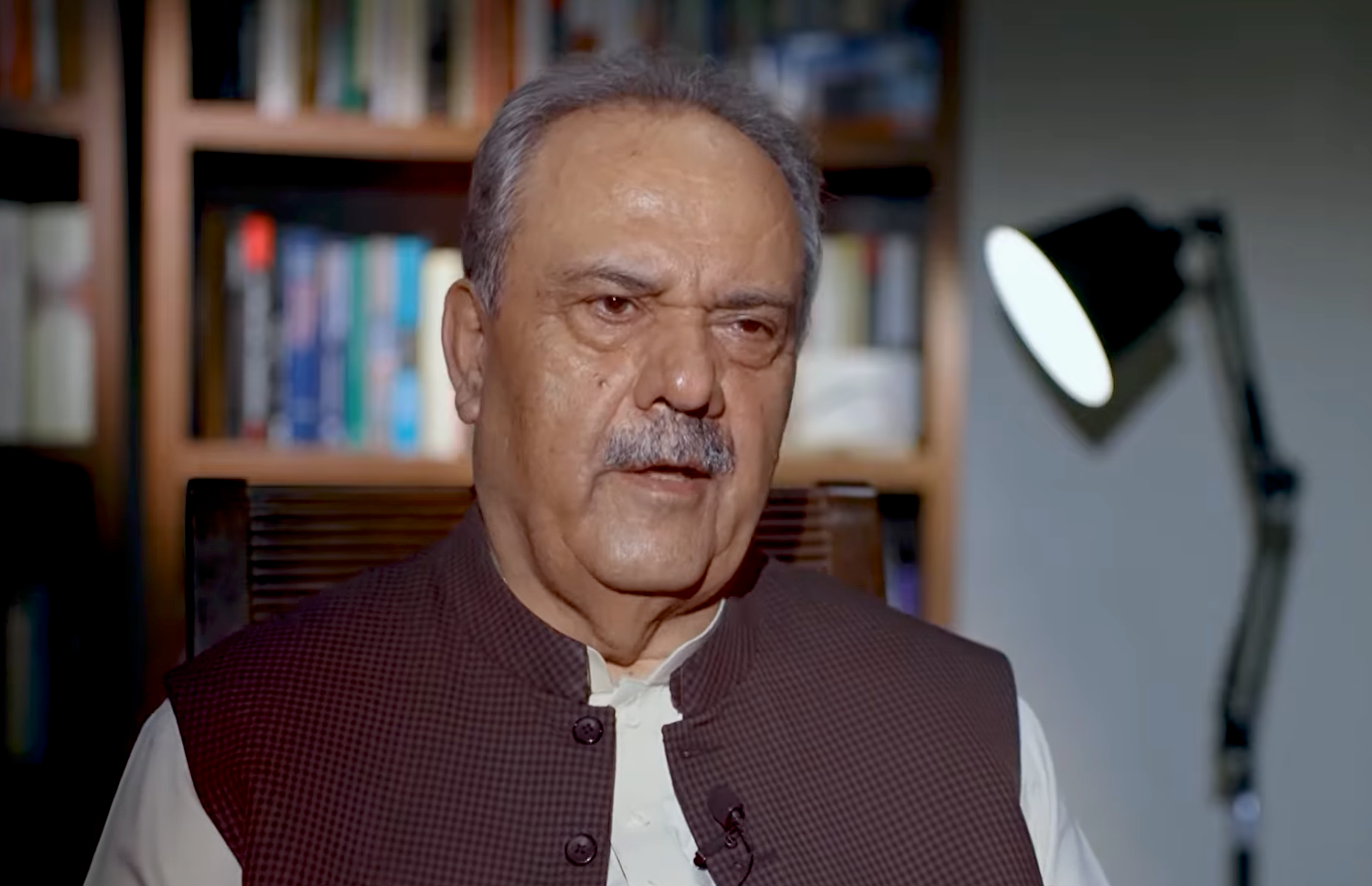 اصف دُرانی: پاکستان د طالبانو د رژيم د بدلون هڅه نه کوي